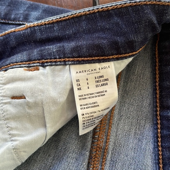 American Eagle Ripped Jeans - Picture 6 of 7